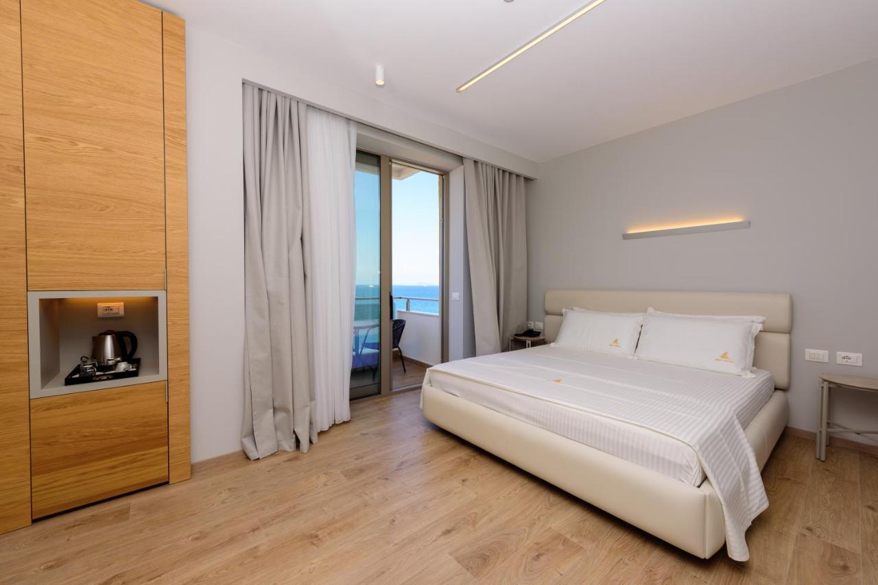 Navy Hotell